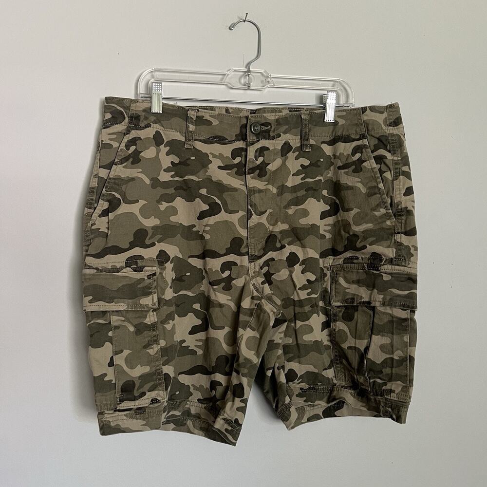 Old Navy Cargo Shorts Men 38 Green Camo Utility Military Lived-In Straight Flex